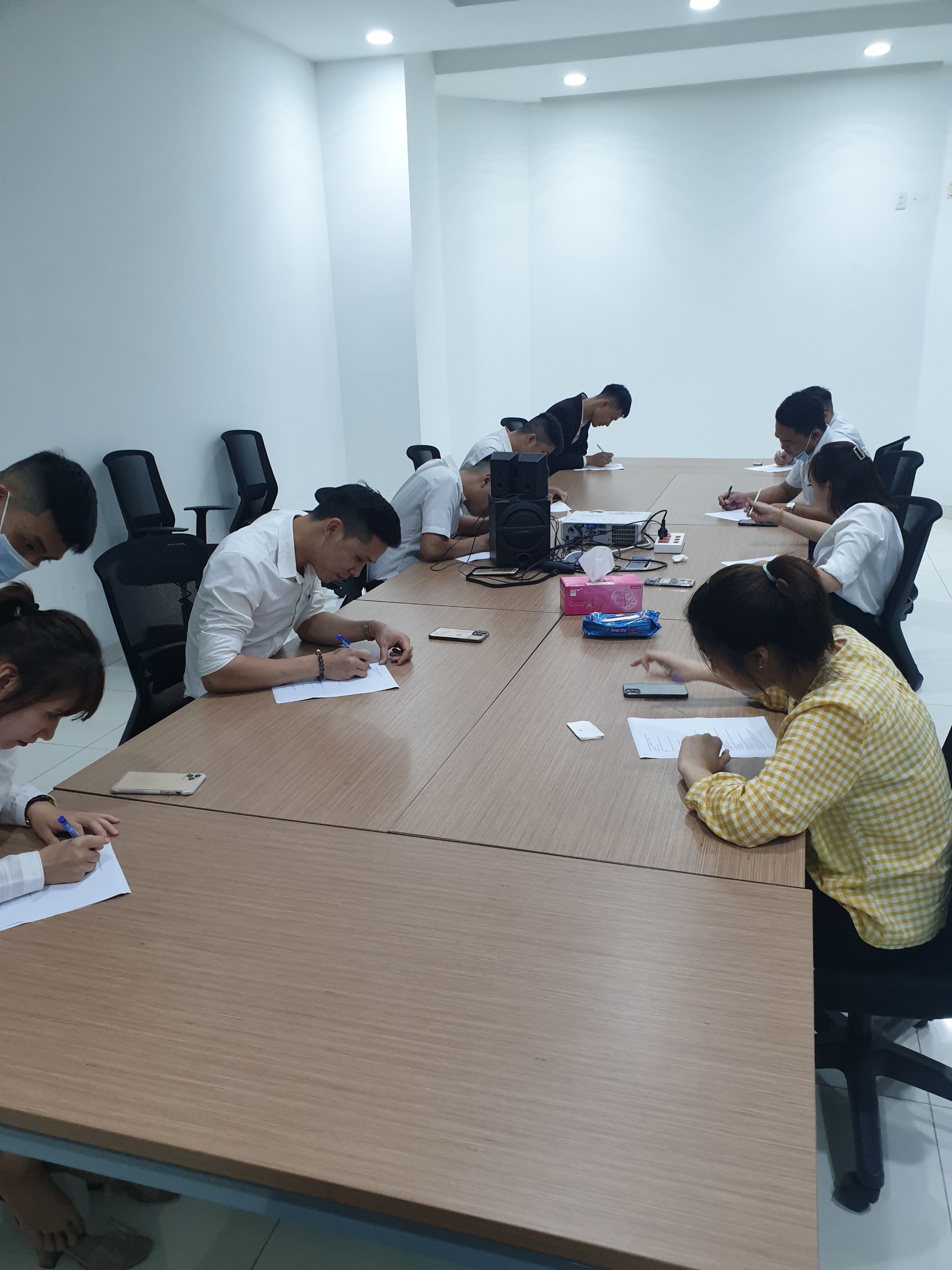 TVBH Mazda Ninh Binh Lam Bai Thi